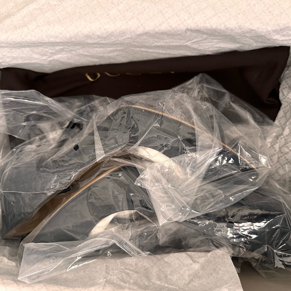 Gucci Vernice Crystal Nero Pump View 3